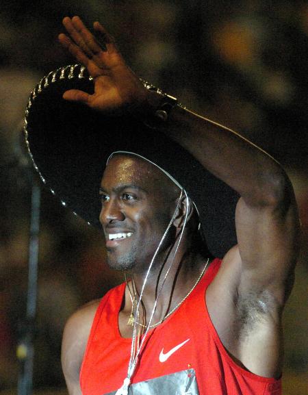 雷火电竞入驻-墨西哥田径选手突破个人极限，荣耀登顶的简单介绍