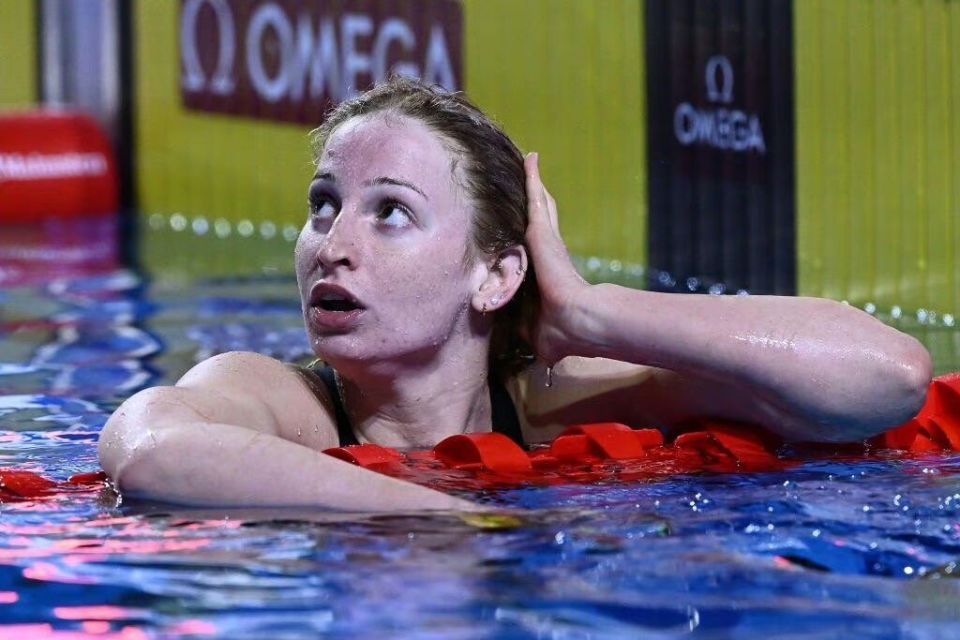 雷火电竞app-瑞士游泳选手表现出色，夺得冠军