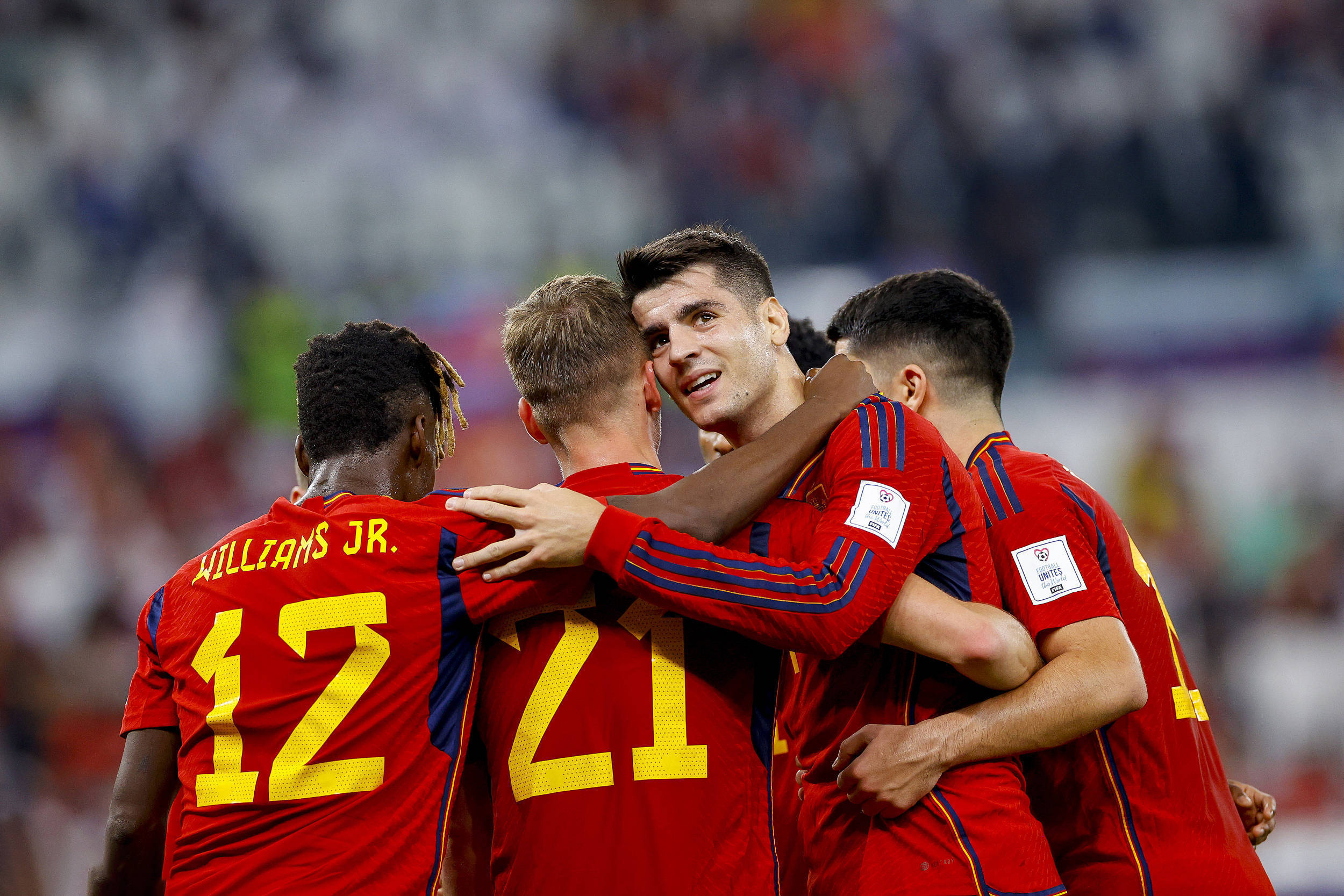 雷火电竞入驻-德国鏖战西班牙，加维统治全场