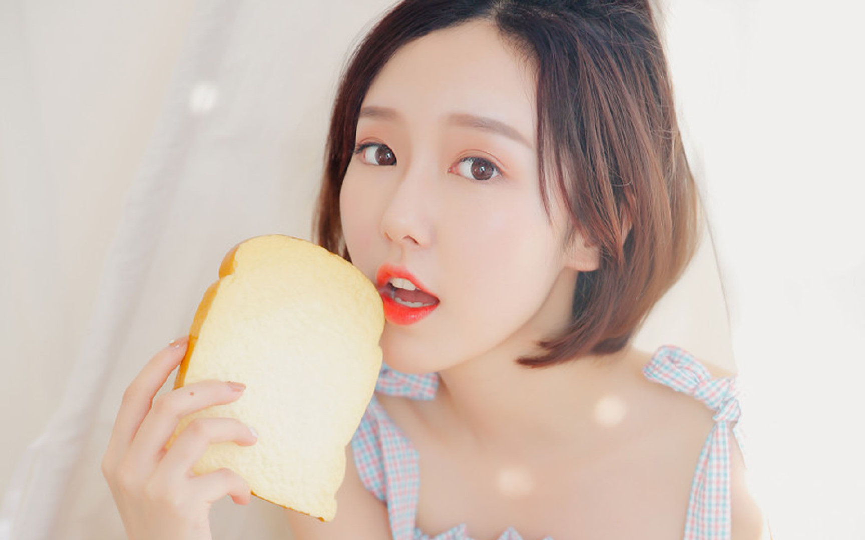 双线叙事，库里单骑救主诠释巨星真谛，湖人铁血合围昭示冠军底蕴