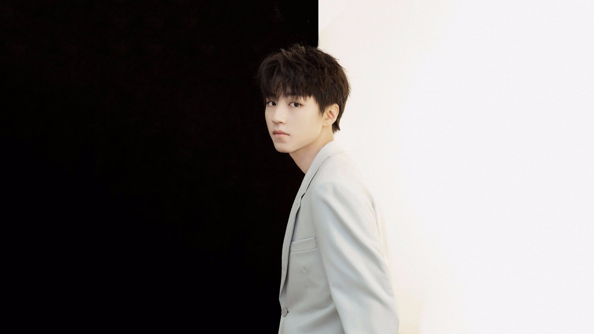 双线争锋，德甲焦点战与灰熊鏖战辽宁的竞技风暴