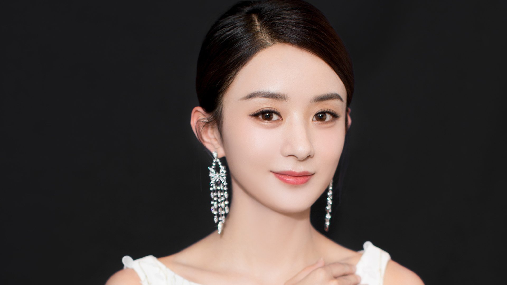 新王诞生！步行者44年首破首轮魔咒，哈利伯顿关键3+1收割雄鹿